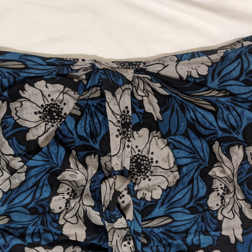 Banana Republic Floral Wrap Dress, Color Dark Blue/White Size S - Picture 5 of 12
